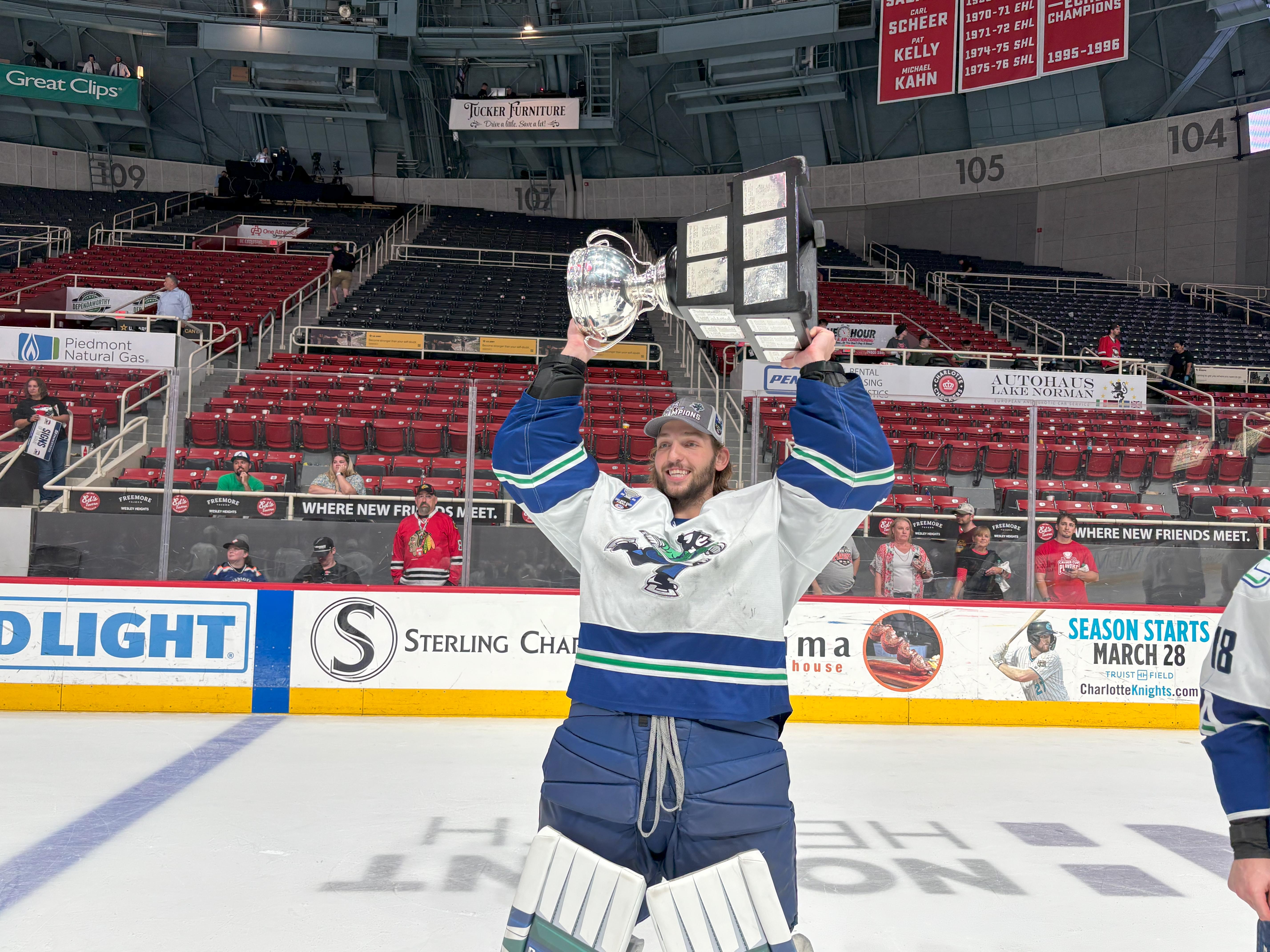 Abbotsford Canucks tickets in Bakersfield