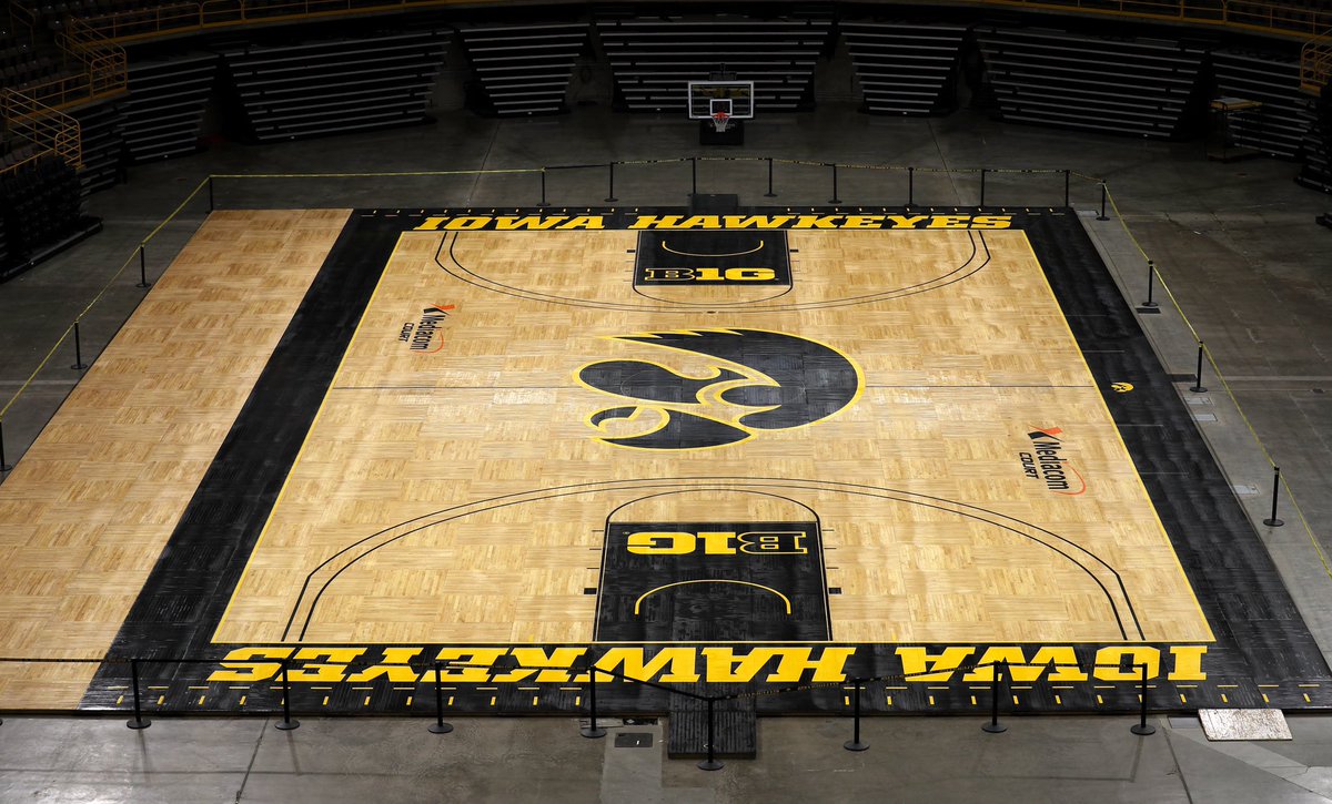 Iowa Hawkeyes Basketball tickets in Des Moines