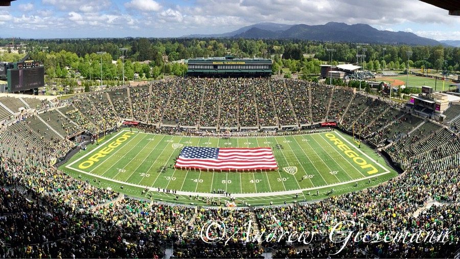 Oregon Ducks Football tickets in Eugene