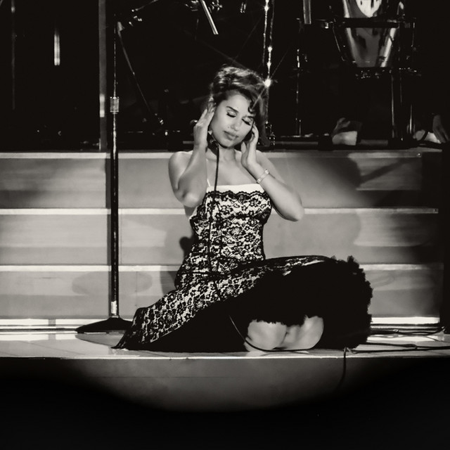 Raye tickets in East Rutherford